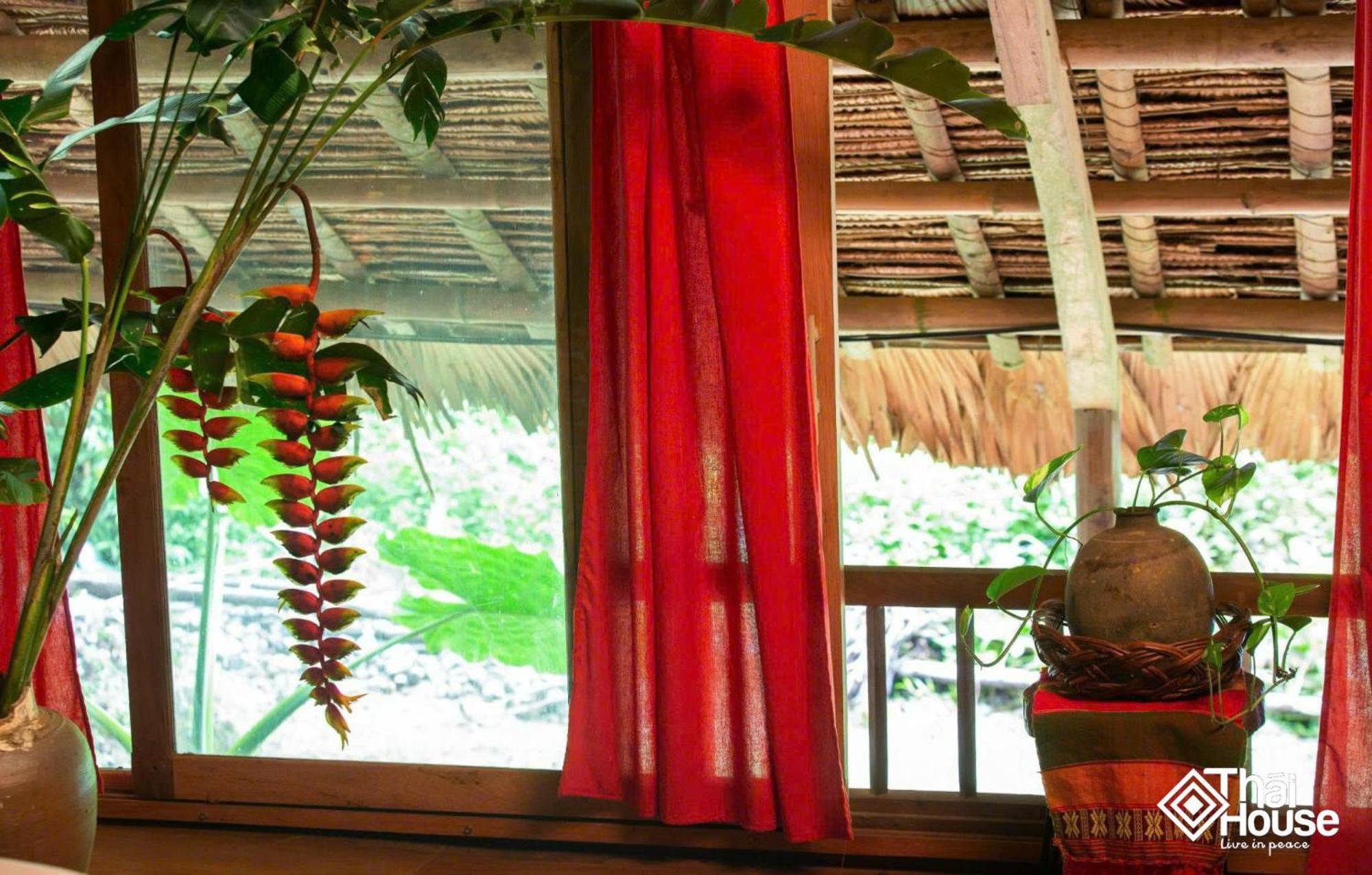Thai House Pu Luong - Century Old Stilt House With Terrace Views Huong Ba Thuoc Exterior photo